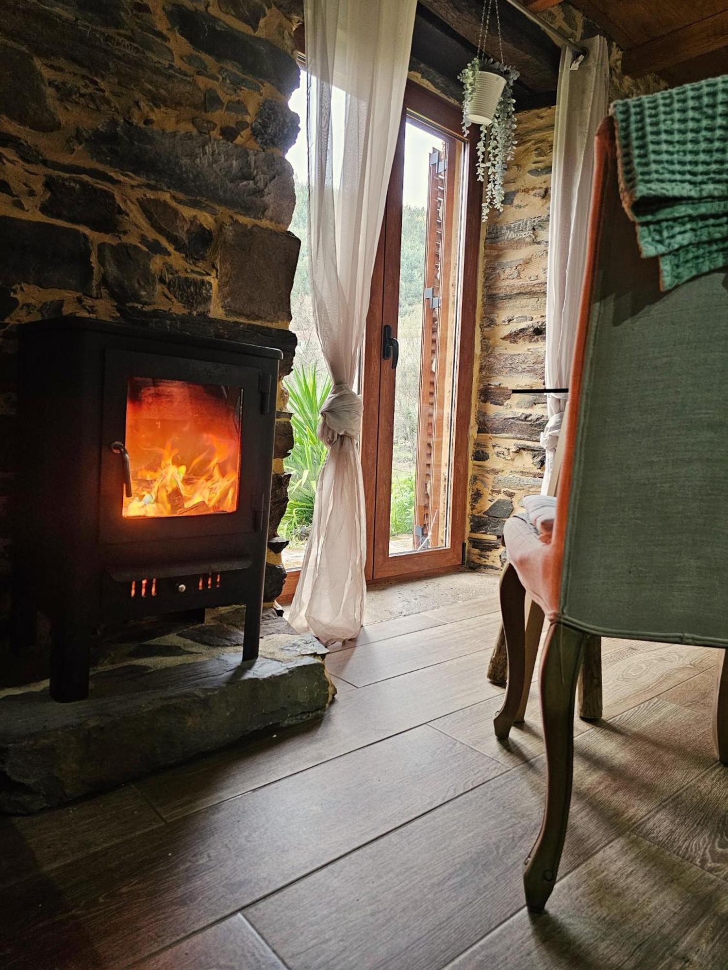 Pampihouse, Luxury Rustic House Near River *