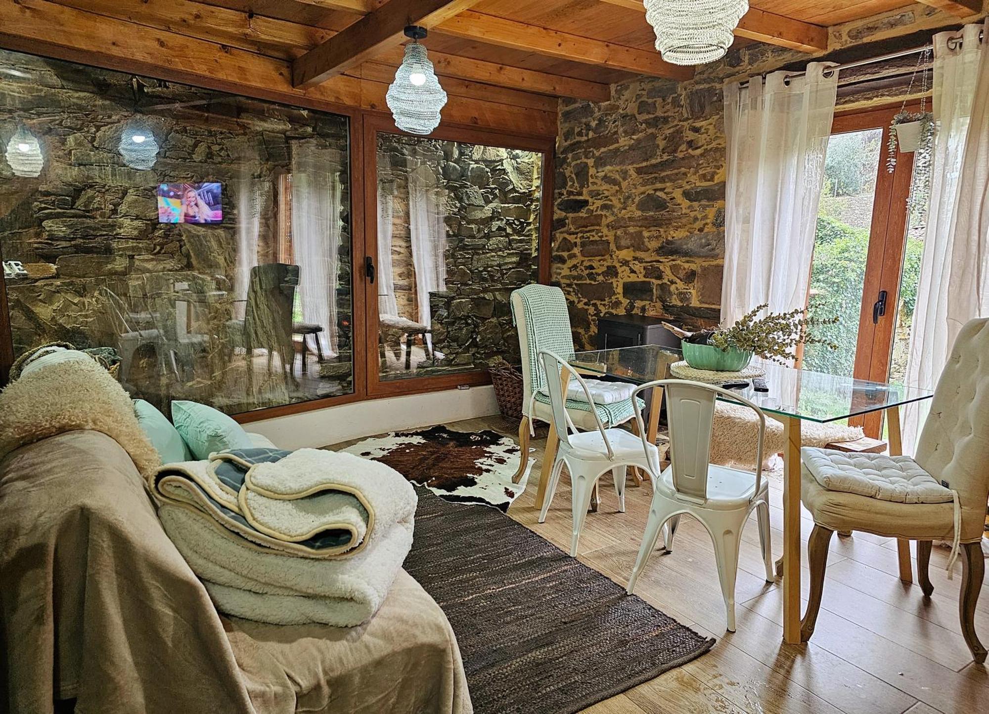 Holiday home Pampihouse, Luxury Rustic House Near River