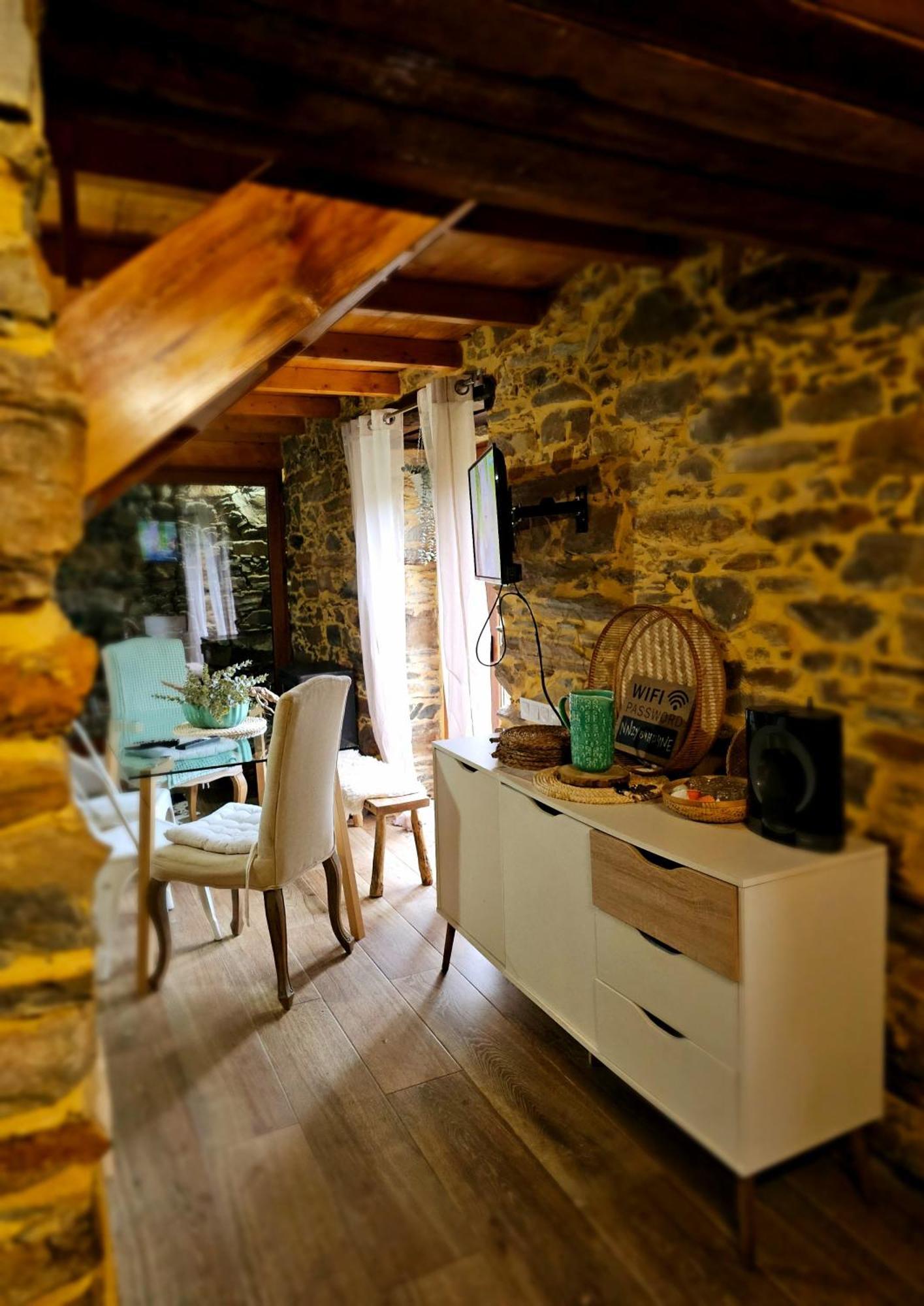 Pampihouse, Luxury Rustic House Near River Holiday home Pampilhosa da Serra